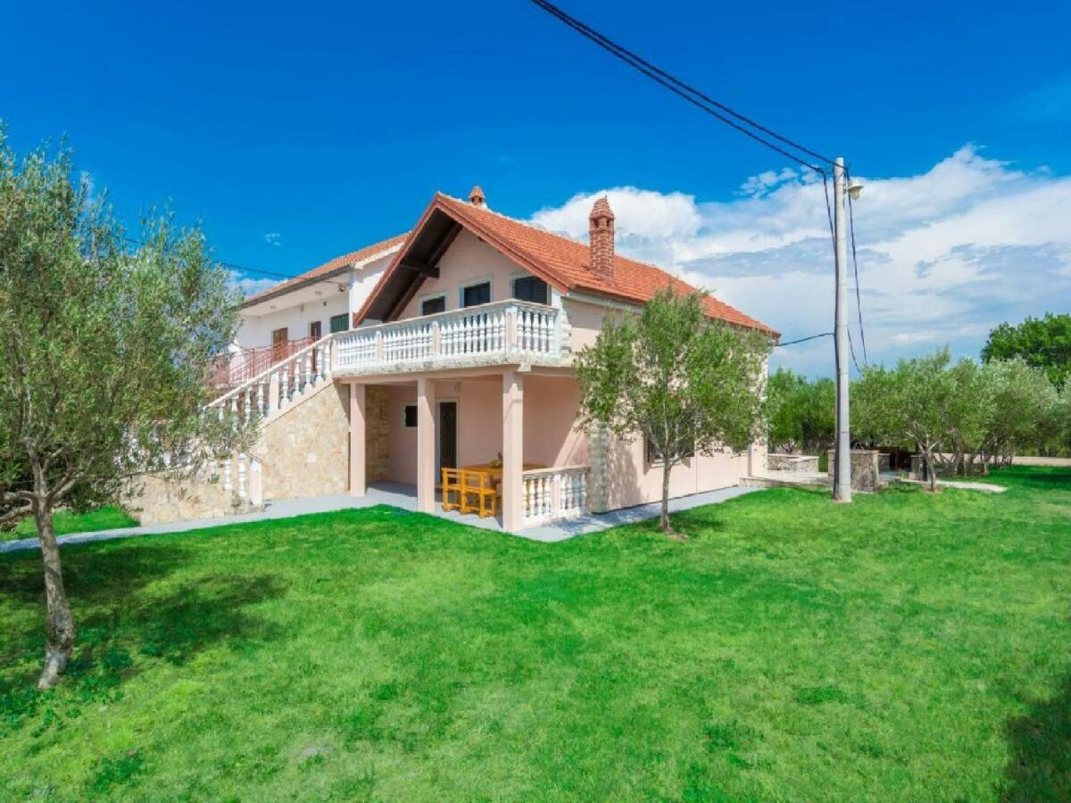 Vacation House Maslina Rupalj 外观 照片
