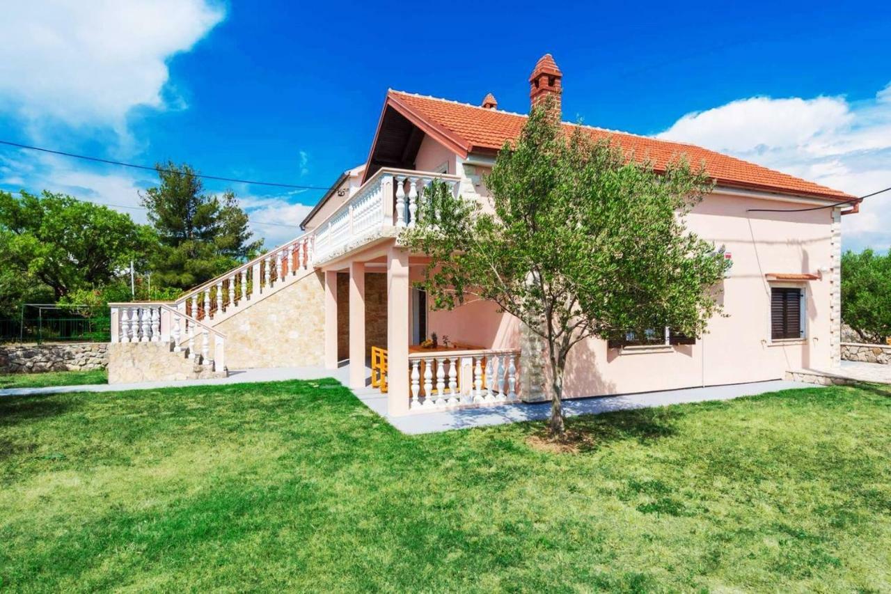 Vacation House Maslina Rupalj 外观 照片