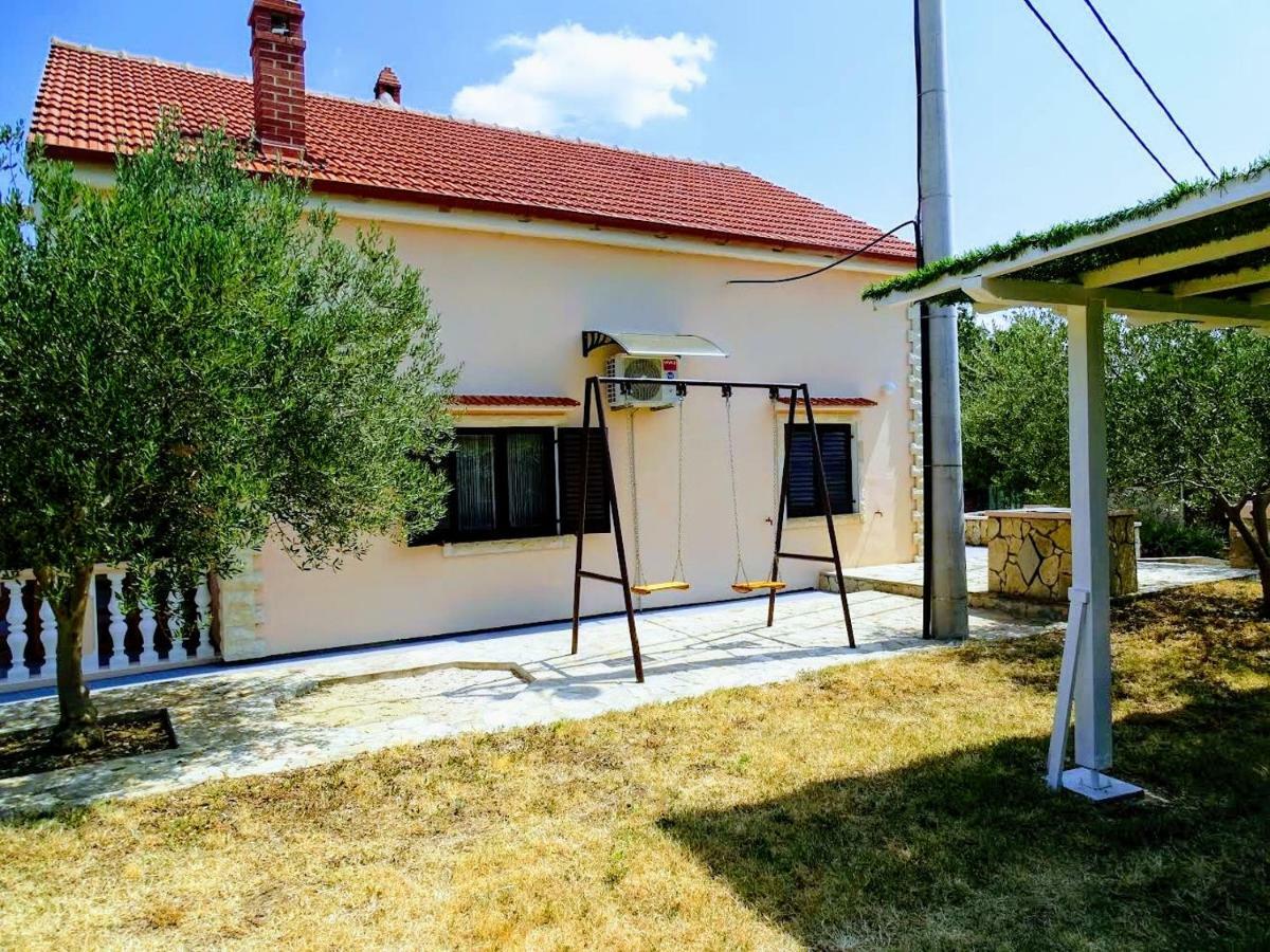 Vacation House Maslina Rupalj 外观 照片
